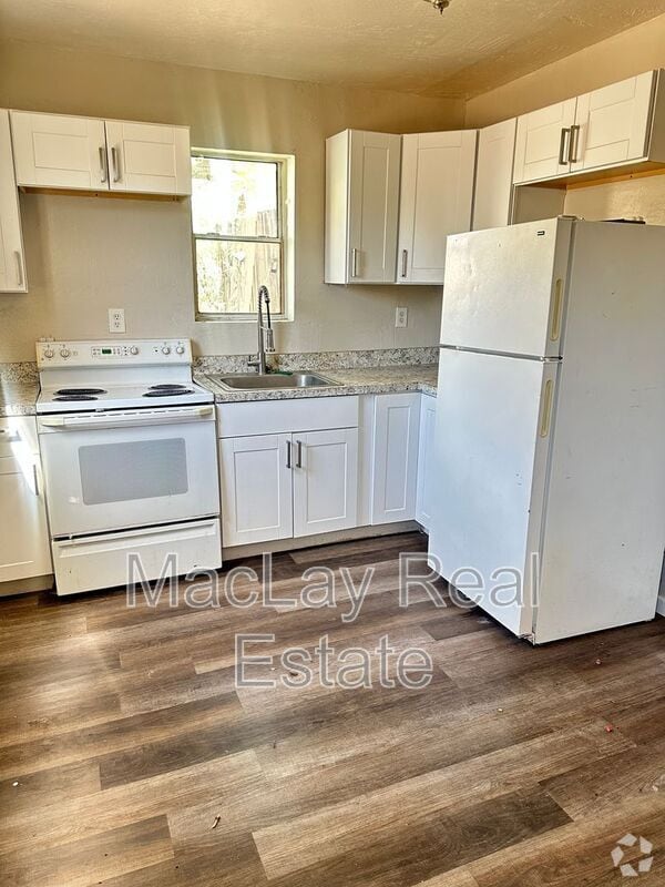Building Photo - 2032 W Adams St Unit 4 Rental