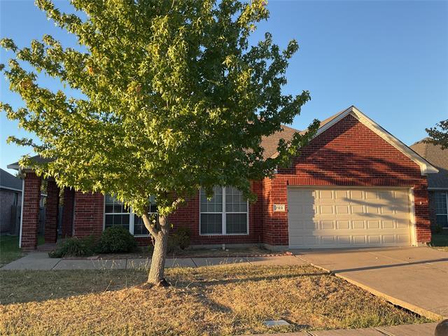 Photo - 703 Crownpoint Ln