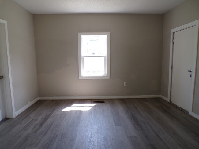 Photo - 1113 Portland St