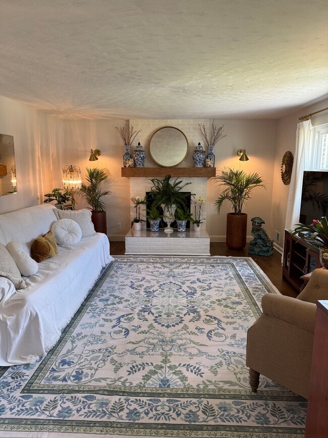 Photo - 2164 Wolfsnare Rd