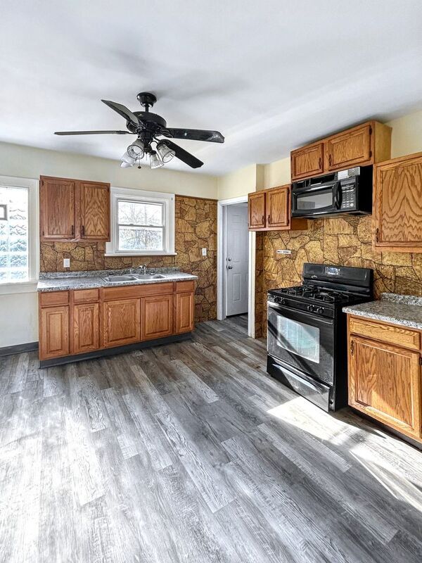 Photo - 16910 Palda Dr