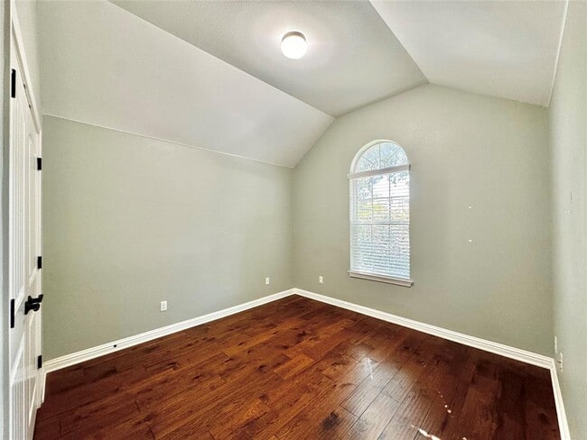 Photo - 4207 Oldenburg Ln