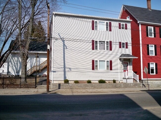 Building Photo - 149 Second St Unit 3