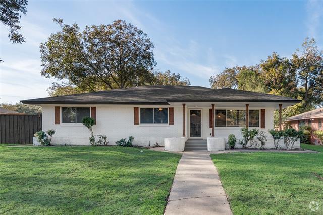 Building Photo - 4923 Haywood Pkwy Rental