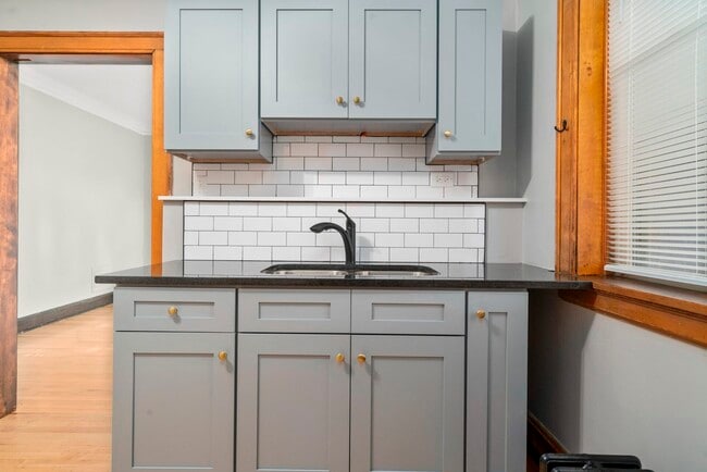 Photo - 530 Hillside Ave