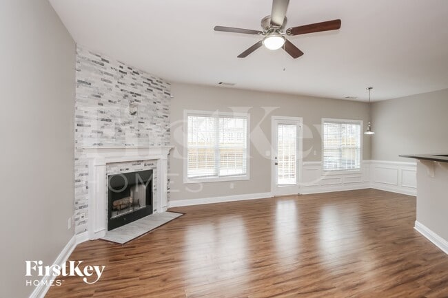 Photo - 6031 Apple Grove Rd NE