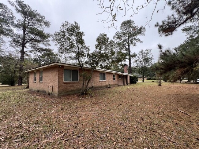 Photo - Spacious 4-bedroom 2.5-bathroom Home with Modern Upgrades