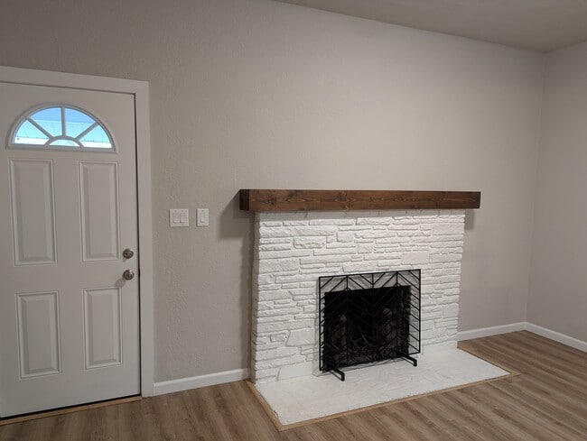 Photo - 2608 19th Ave W