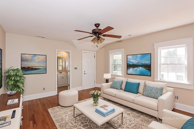 Photo - 3 bed / 2 bath ~ Just minutes from CofC and MUSC
