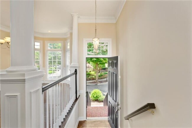 Photo - 1434 Wembley Ct NE