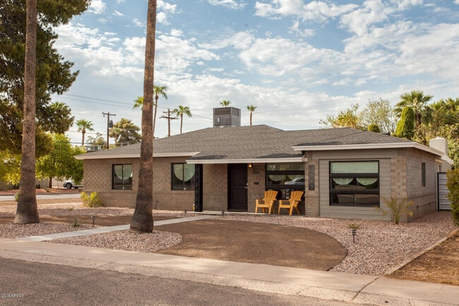 Building Photo - 2545 E Turney Ave Rental