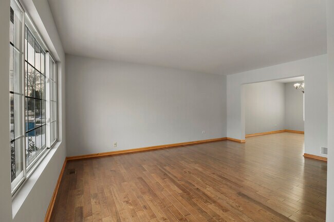 Photo - 1462 Glen Ellyn Rd