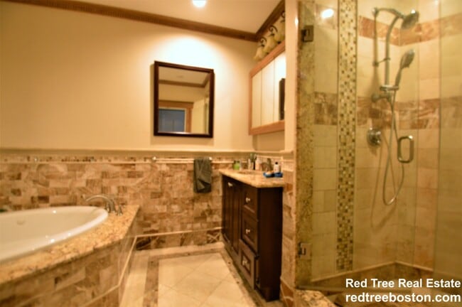 Photo - 57 Riverdale St