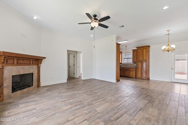 Photo - 206 Oak Hill Ln