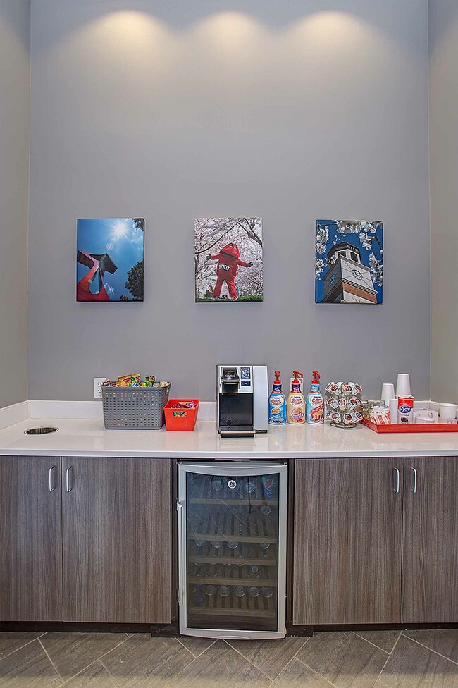 Refresh and rejuvenate in this stylishly equipped apartment corner.