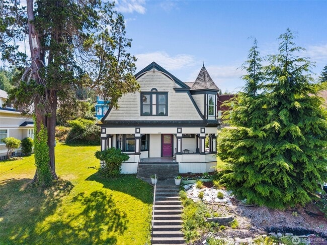 Photo - 714 W First St