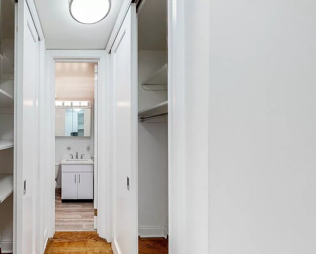 Photo - 165 E 35th St Unit 6H