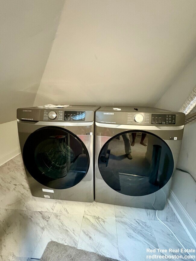 Photo - 26 Garnet Rd Unit 2