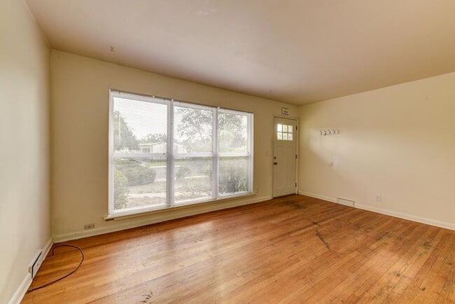 Photo - 65 Bucknell Ct