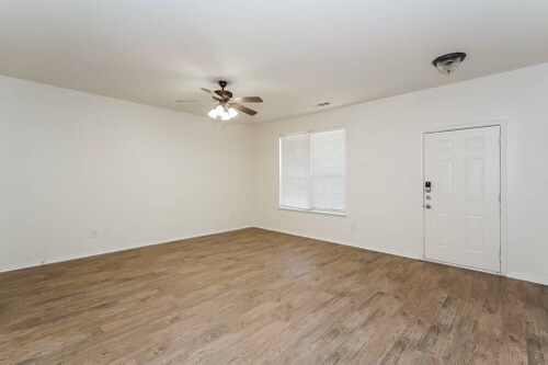 Photo - 3809 Dunlavy Rd