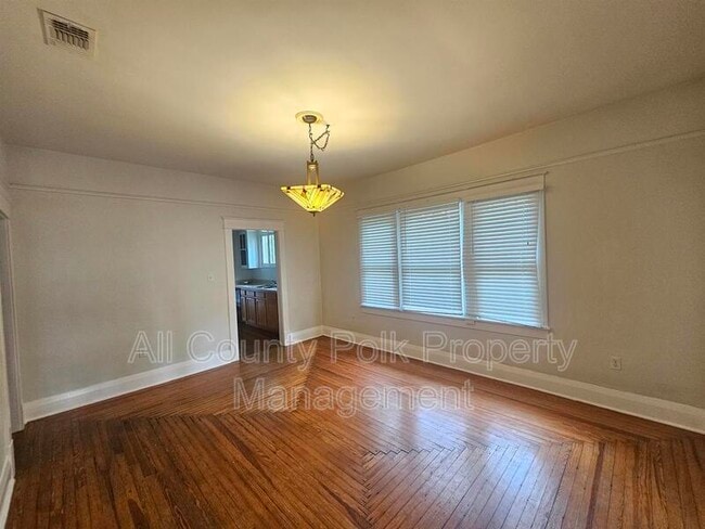 Photo - 719 S New York Ave