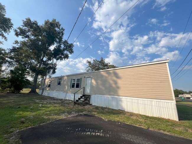 Building Photo - 40195 Macedonia Rd Rental