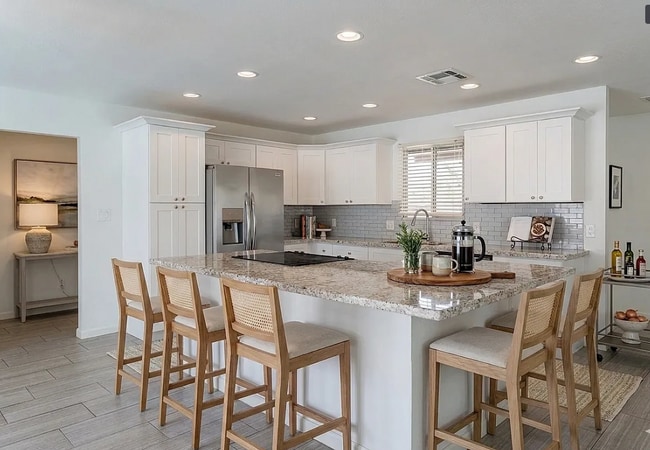 Building Photo - 1262 E Hermosa Dr