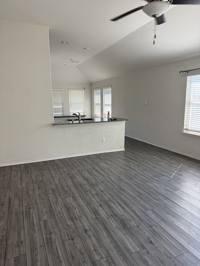 Photo - 4508 Hiddenite Rd