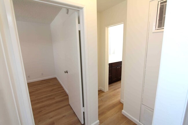 Photo - 18405 Valerio St Unit 3