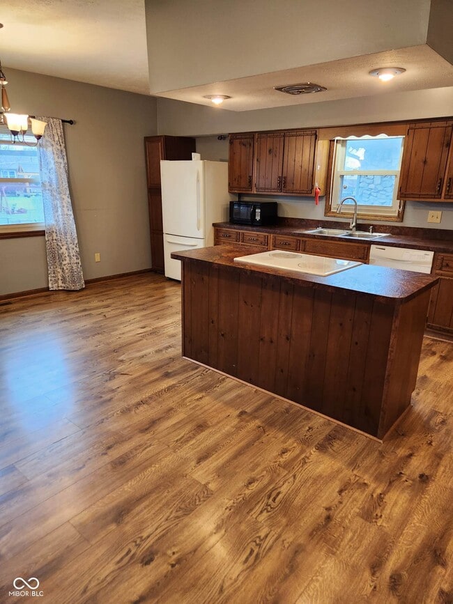 Photo - 5607 Riva Ridge Dr