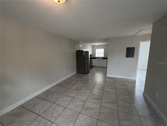 Photo - 1112 Martin St