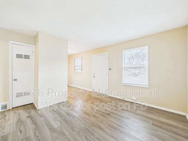 Photo - 6104 E 152 Terrace Unit A