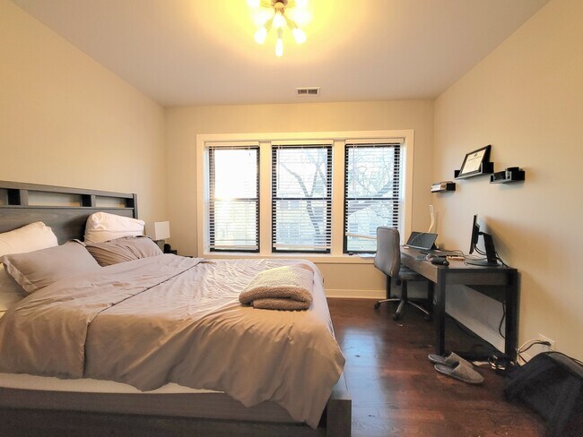 Photo - 1201 W Addison St Unidad 3