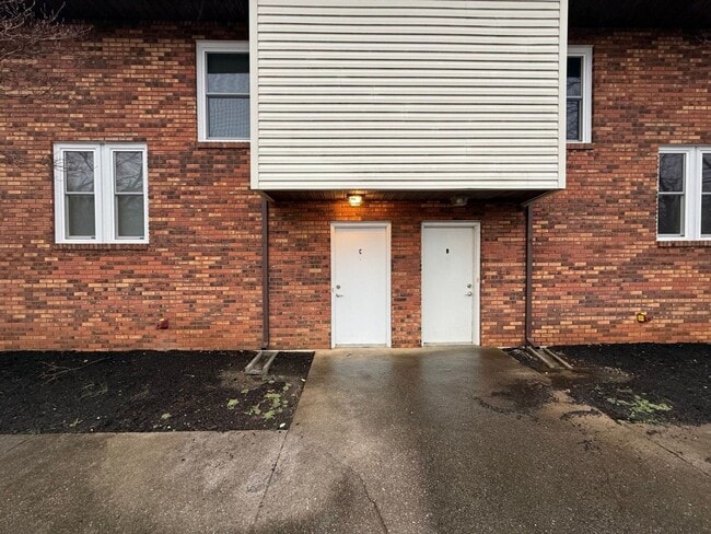 Photo - 2023 Belle Terra Rd Unit C