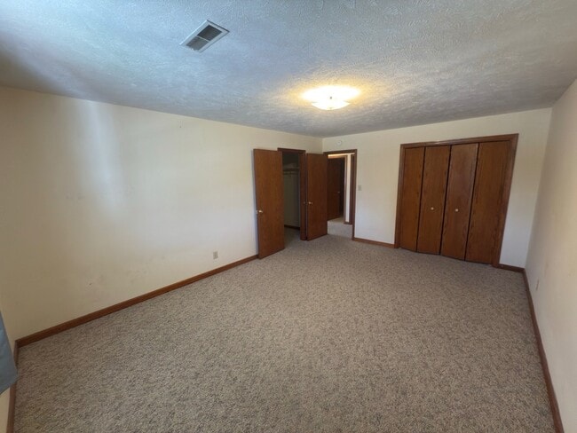 Photo - 540 N Main St