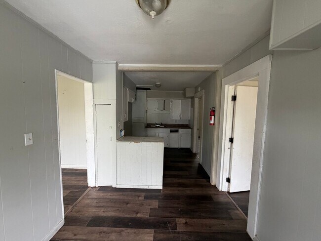 Photo - 433 Yarborough St