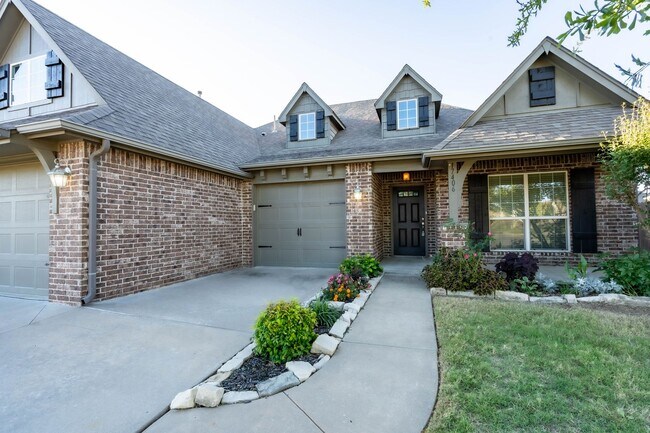 Photo - 3 Bed 2 Bath With Office in Tulsa