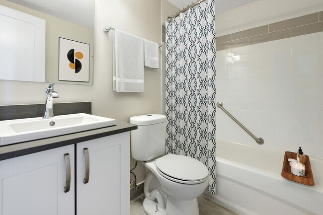 Photo - Island Park Towers