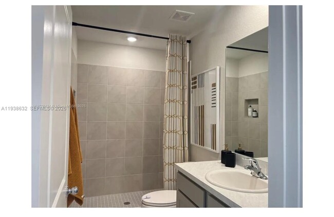 Photo - 149 NE 3rd St