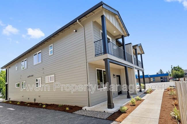 Photo - 936 Molalla Ave