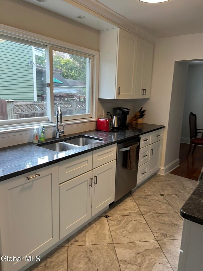 Photo - 223 Lake Ave Unit 2