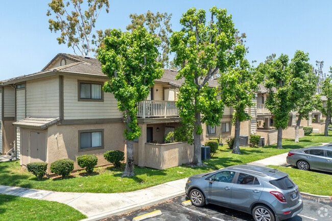 Amberwood Apartments