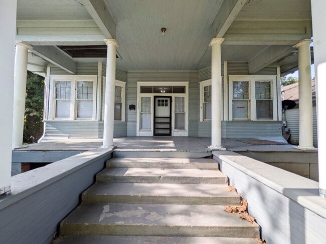 Photo - 1045 Long Ave