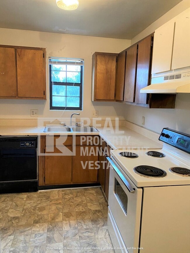 Photo - 627 Maplewood Dr