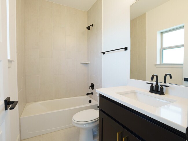 Photo - 9311 Easy St