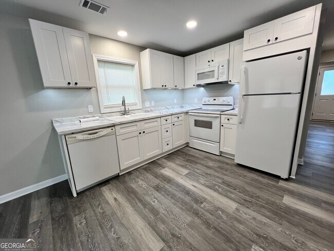 Photo - 416 Gordon St