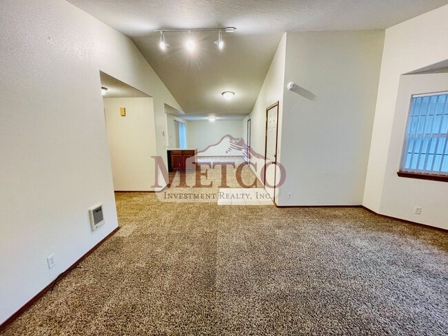 Photo - Spacious Thurston Home