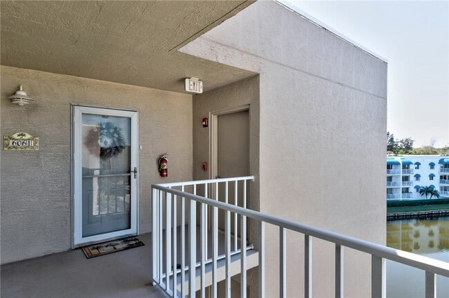 Photo - 6061 N River Run Dr Unidad 6061