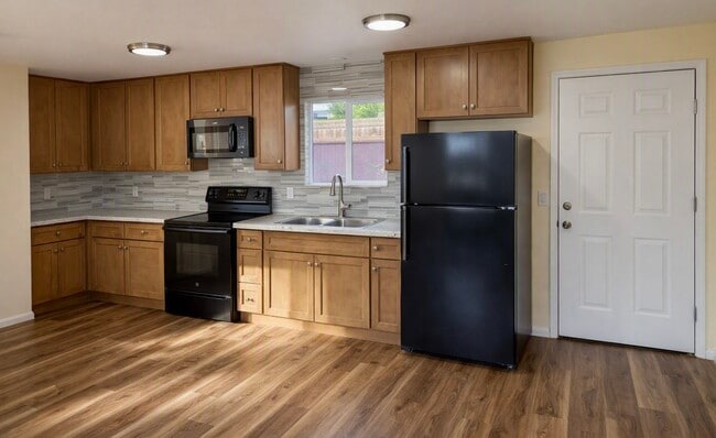 914 N 4th Ave