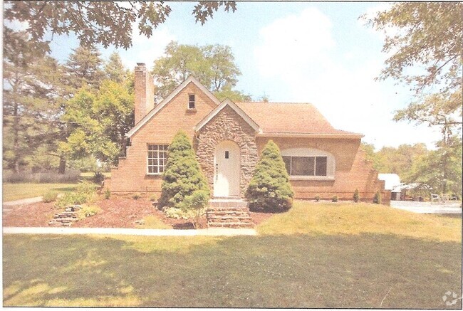 Building Photo - 467 Auxier Dr Rental